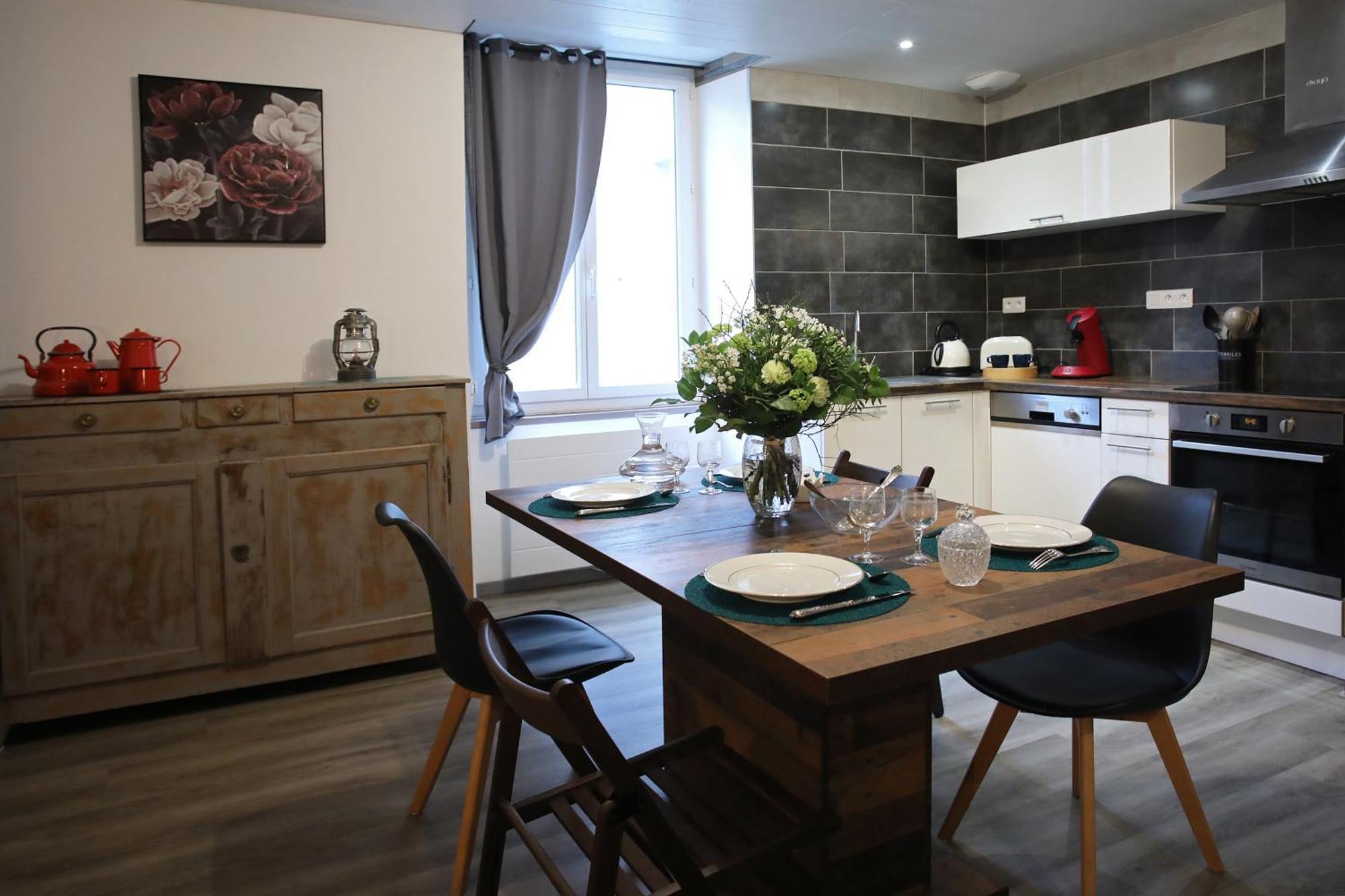 L'Atelier 57 - Votre Meuble Authentique ! Apartment Arbois Exterior photo
